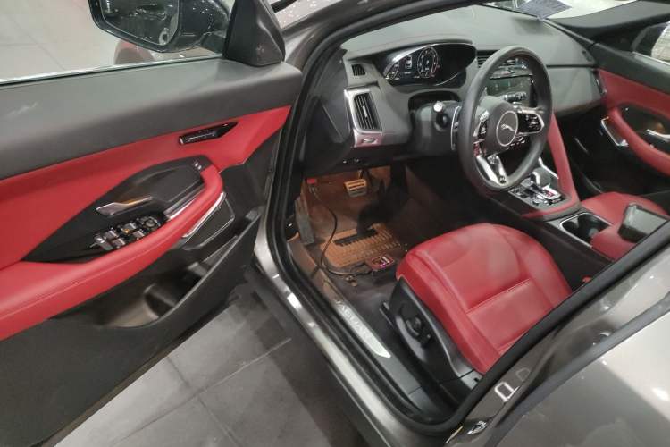 Used Jaguar E-PACE 2024 All-New R-DYNAMIC S Sport Edition
