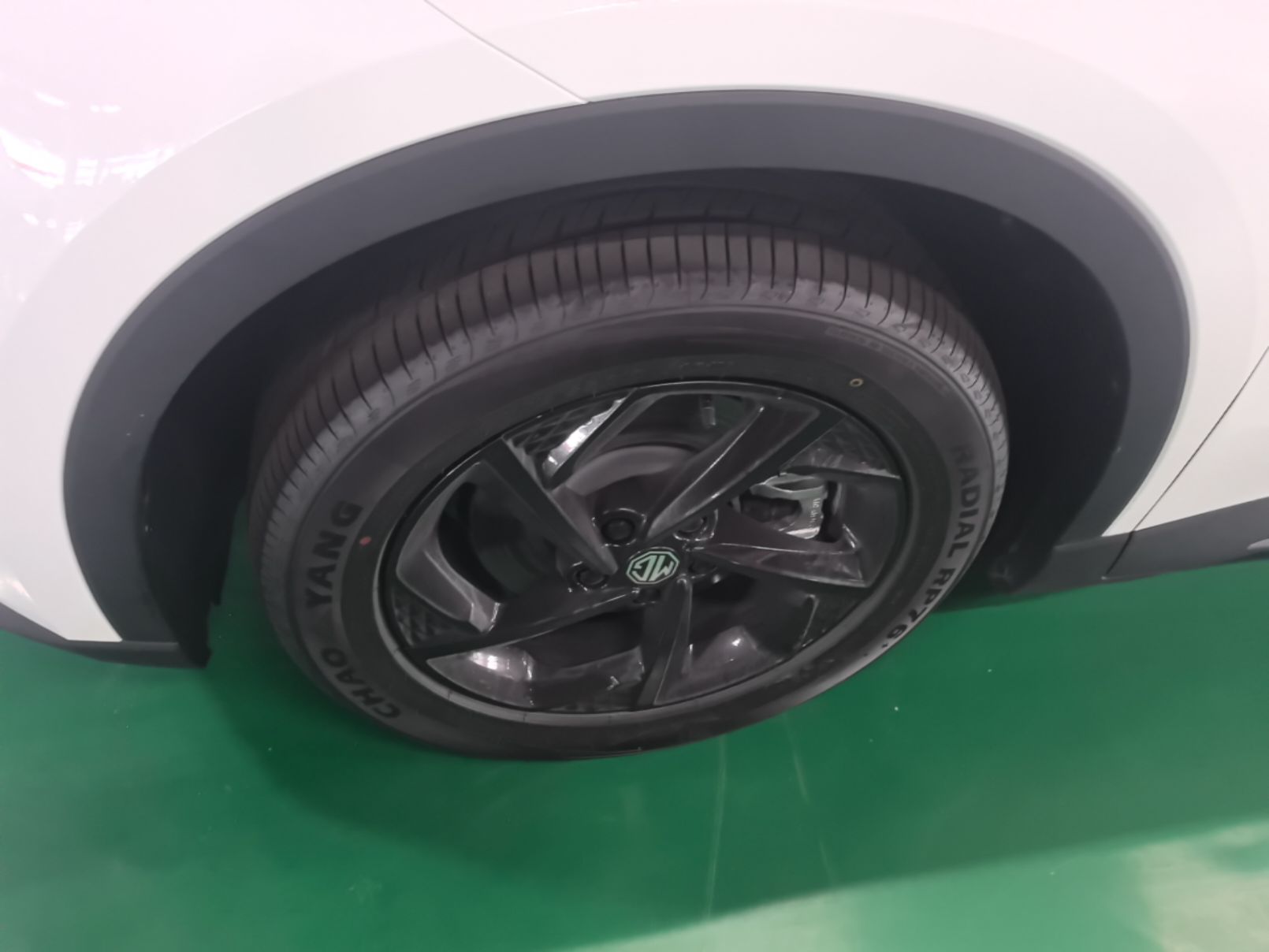 MG ES5 2025 425 Pro Rear-Drive Version — снимка 10