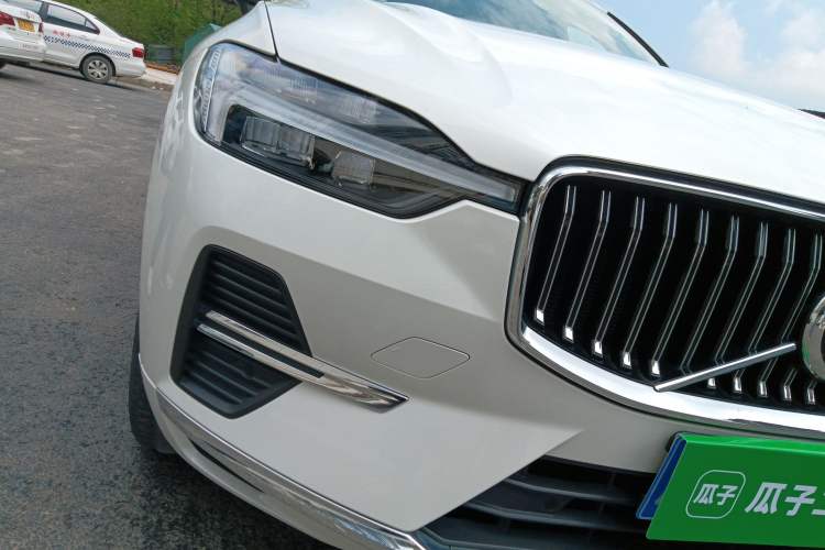 Used Volvo XC60 2022 B5 4x4 Zhiyi Luxury Edition Right Front Headlight