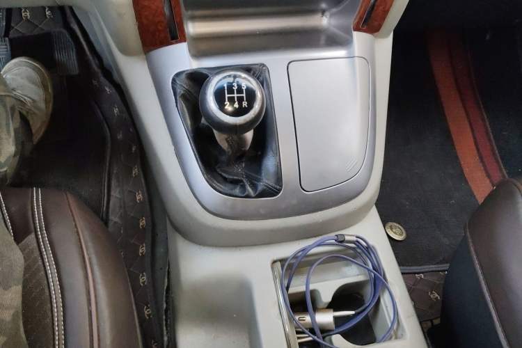 Used Jinbei Grace 2015 2.0L Classic Edition Basic Model Short Wheelbase 7-Seater