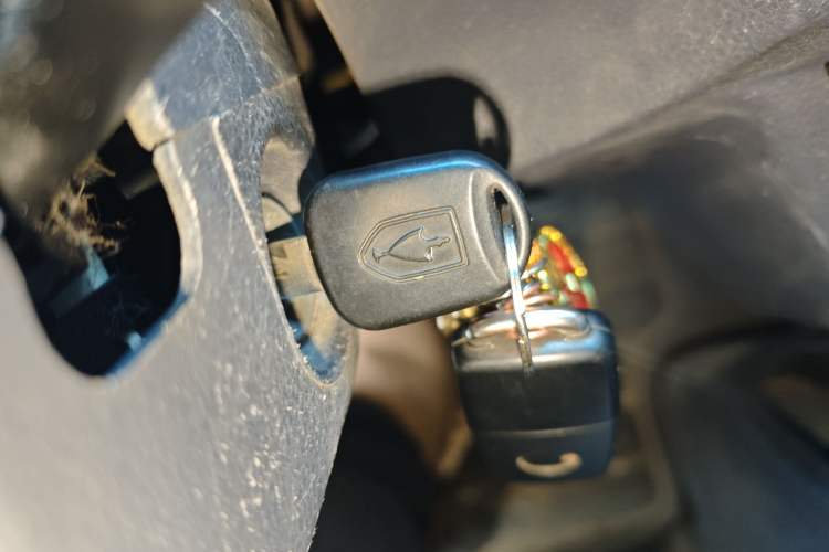 Used Jinbei Hiace X30 2020 1.5L Super-Comfortable Version China VI Standard SWC15M Vehicle Key