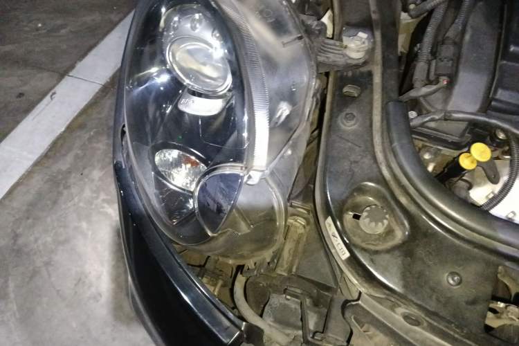 Used MINI 2012 1.6T COOPER S China Edition Right Front Headlight