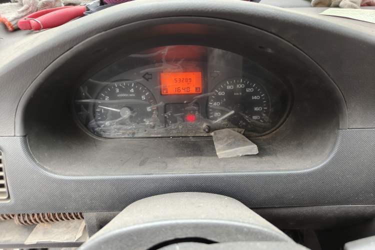 Used Wuling Rongguang 2011 1.2L Base Version
