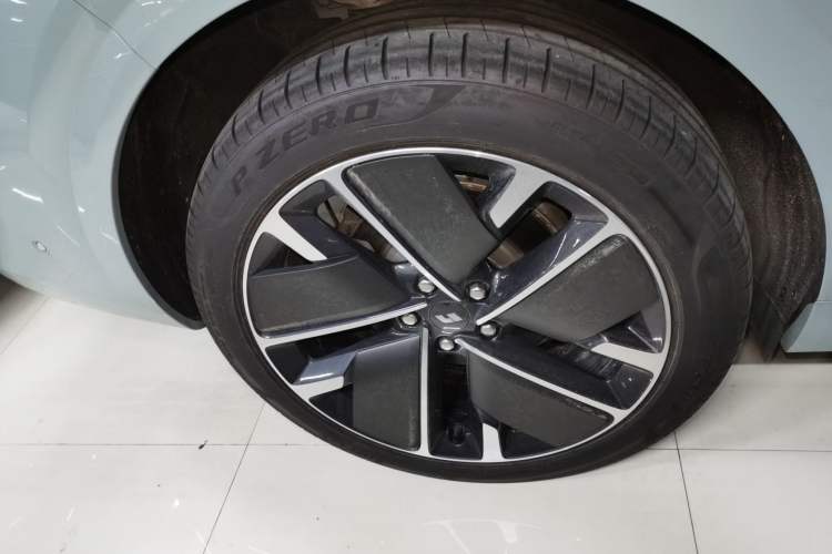 Used Li Auto L6 2025 Max Smart Refresh Edition Right Rear Wheel Hub