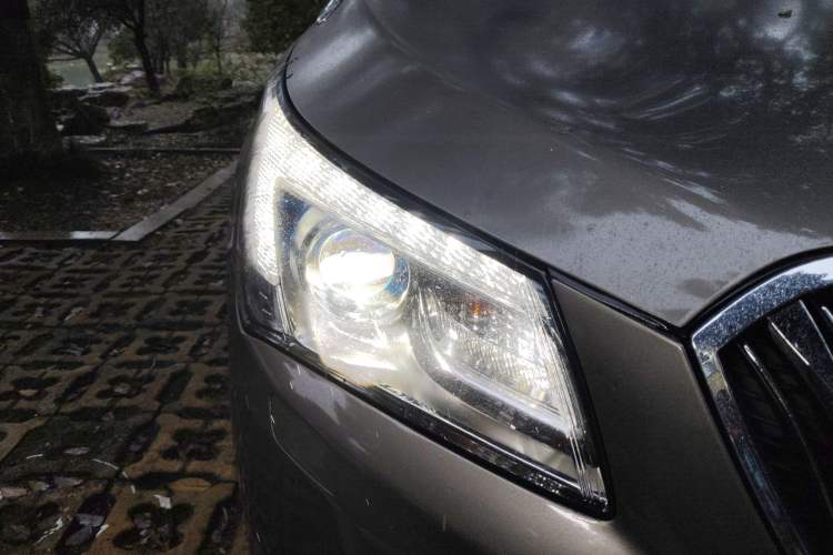 Used Buick LaCrosse 2013 2.0T SIDI Smart Luxury Flagship Edition Right Front Headlight