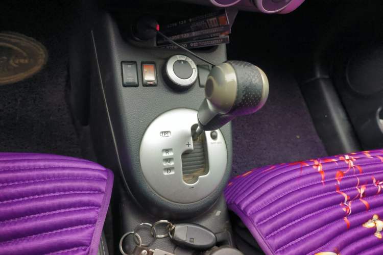 Used Dongfeng Fengdu MX6 2015 2.0L CVT 4x4 Dream Edition Gear Lever