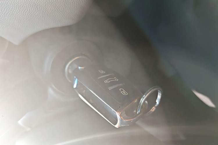 Used Chevrolet Cruze 2012 1.6L SL MT Vehicle Key