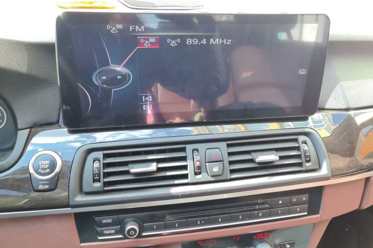 Used BMW 5 Series 2014 525Li Leading Model