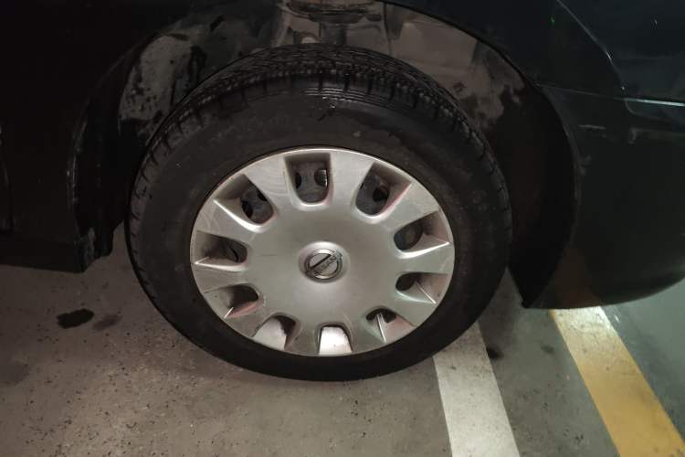 Used Nissan Sylphy 2016 Classic 1.6XE Manual Comfort Edition Right Front Wheel Hub