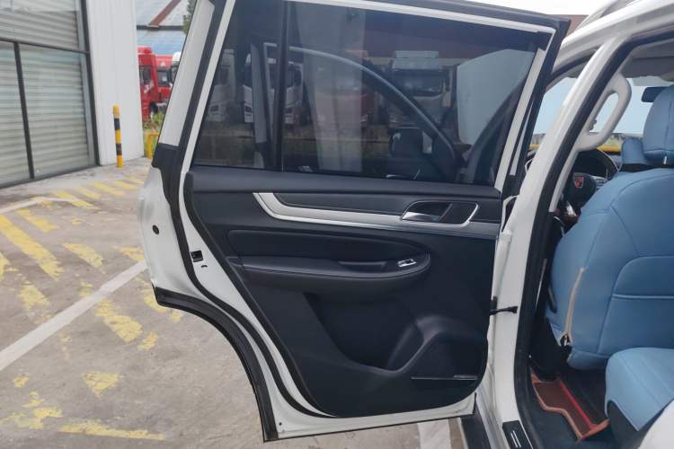 Used Roewe RX8 2019 30T Two-Wheel Drive Supreme Flagship Edition
