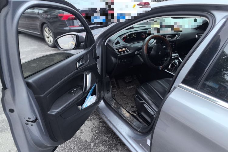 Used Peugeot 308 2018 230THP Automatic Luxury Edition Driver Seat