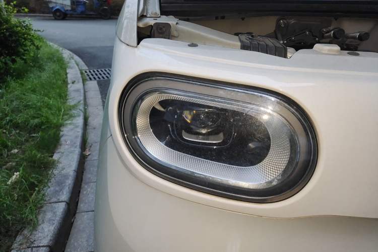 Used Wuling Hongguang MINIEV 2024 3rd Generation 170 km Right Front Headlight