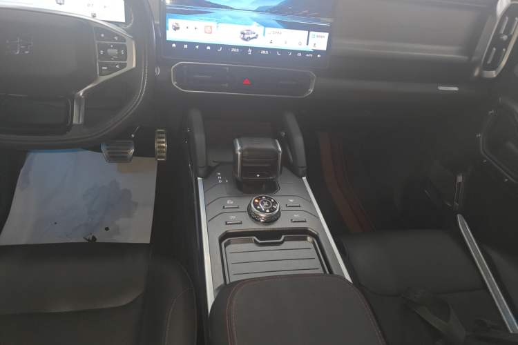 Used JETOUR Traveler 2023 2.0T All-Wheel Drive CrossPRO+
