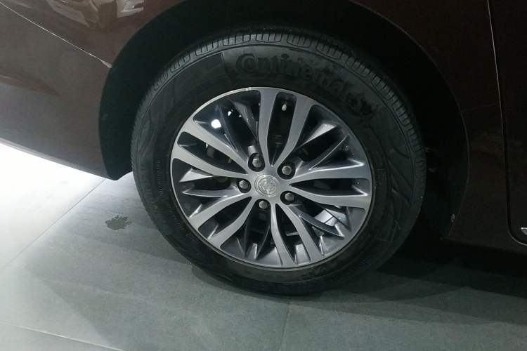 Used Buick GL8 2023 ES Lu Zun Deluxe Model
