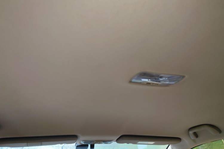 Used Haval H6 2011 2.0L Manual Two-Wheel Drive Elite Version Headliner