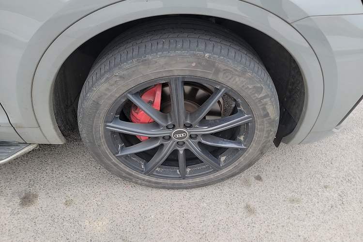 Used Audi Q5L Sportback 2021 40 TFSI Luxury Edition Right Front Wheel Hub