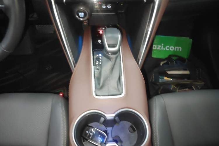 Used Toyota Harrier 2023 2.0L CVT Two-Wheel Drive Deluxe Edition