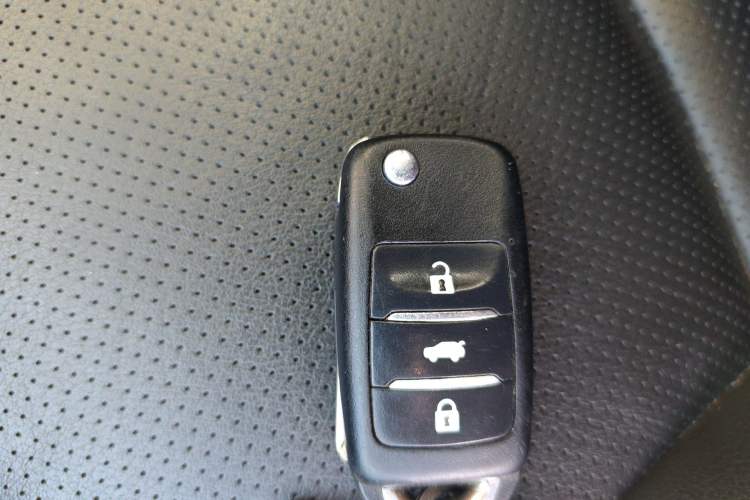 Used Nissan Terra 2020 2.5L XL Upper Automatic Two-Wheel Drive Luxury Edition Vehicle Key