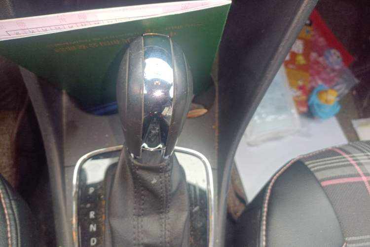 Used Volkswagen Polo 2016 1.6L Automatic Comfort Model
