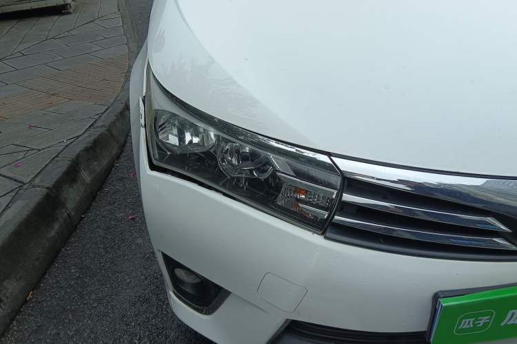 Used Toyota Corolla 2017 1.2T CVT GL Right Front Headlight