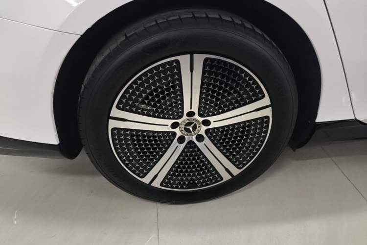 Used Mercedes-Benz EQS 2022 Updated Version 450+ Luxury Edition Right Rear Wheel Hub