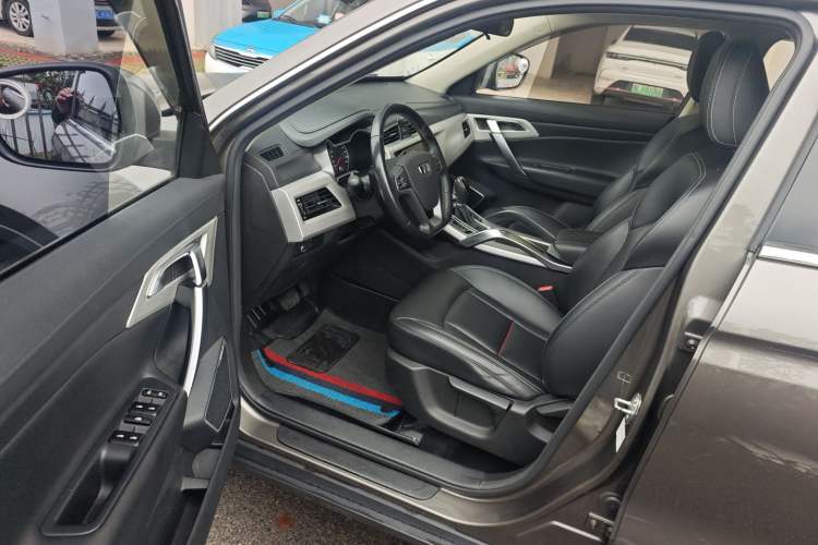 Used Geely Auto Emgrand X7 Sport 2018 1.8TD Automatic Two-Wheel Drive Zhiya Model Driver Seat