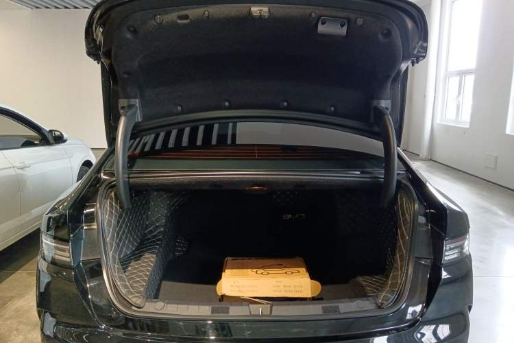 Used BYD Destroyer 05 2024 Honor Edition DM-i 120KM Luxury Model
