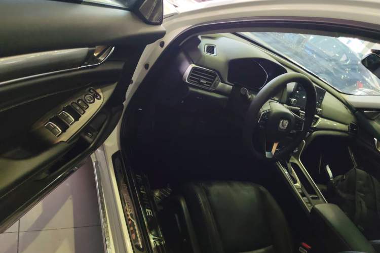 Used Honda Inspire 2019 260TURBO Elegant Edition China VI Emission Standard
