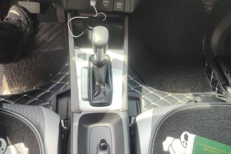 Used Honda LIFE 2021 1.5L CVT CRO-SS Fun Edition Gear Lever
