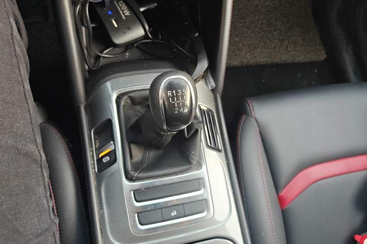 Used CHANGAN CS55 2017 1.5T Manual Colorful Edition
