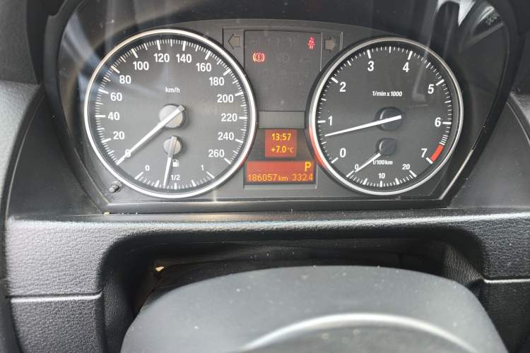 Used BMW X1 2015 sDrive18i Leading Edition
