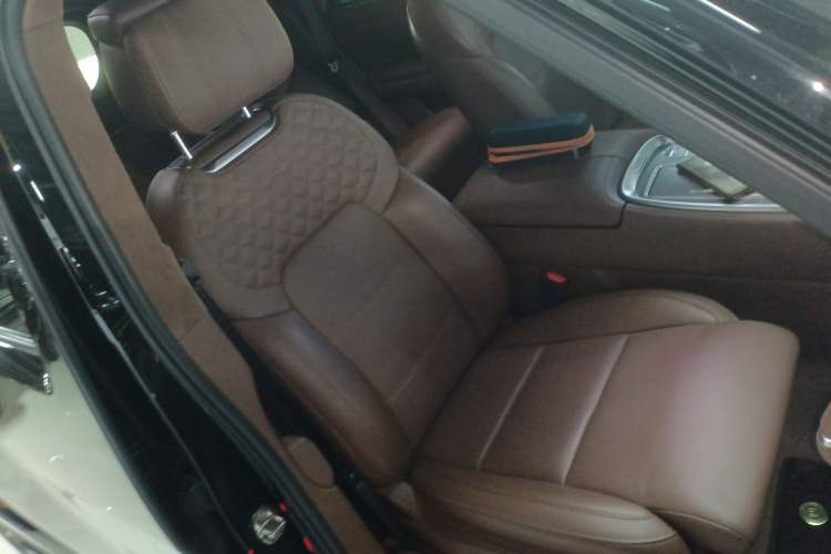 Used Tank 700 New Energy 2024 Hi4-T Extreme Edition Right Front Seat