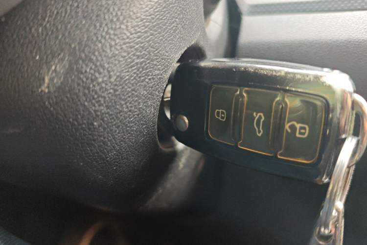 Used Volkswagen Jetta 2017 1.5L Manual Fashion Edition Vehicle Key