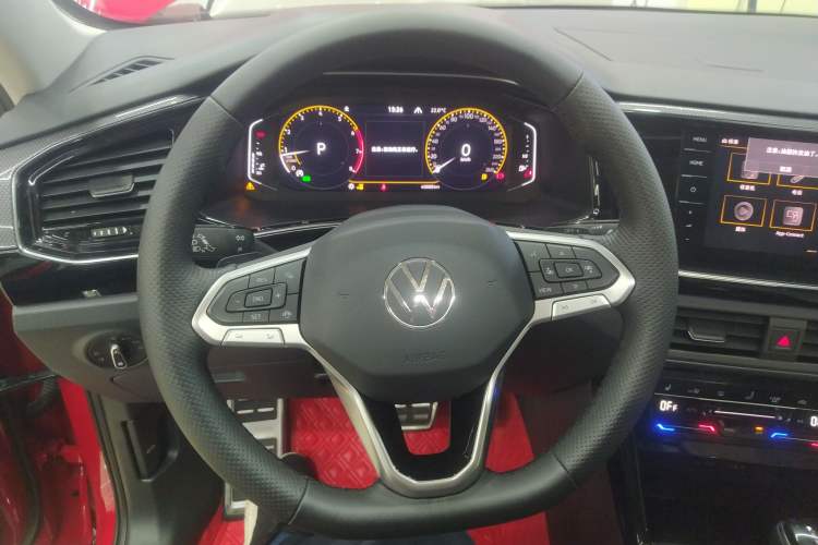 Used Volkswagen Tayron X 2020 330TSI Two-Wheel Drive Luxury Smart Connectivity Version Steering Wheel