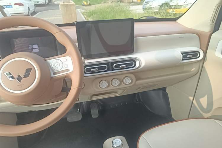 Used Wuling Hongguang MINIEV 2024 3rd Generation 215km Advanced Version