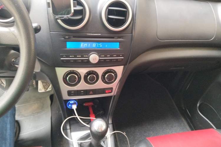 Used CHANGAN KAICHENG Ounuo S 2014 1.3L Happiness Model
