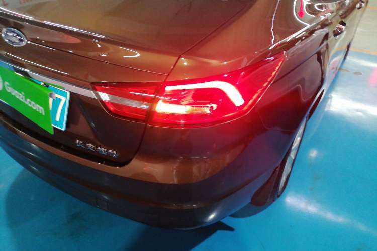 Used Ford Escort 2015 1.5L Automatic Fashion Model