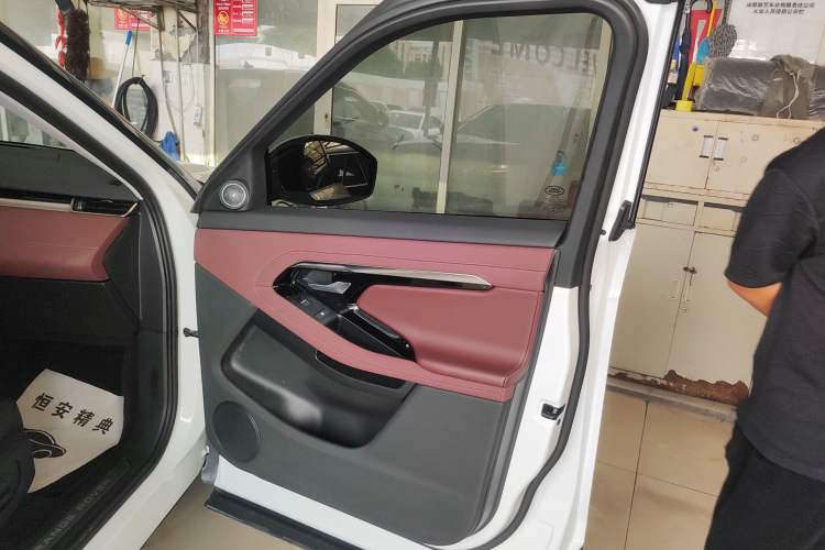 Used Land Rover Range Rover Evoque 2022 Facelifted Aurora L 249 PS R-Dynamic Luxury Edition