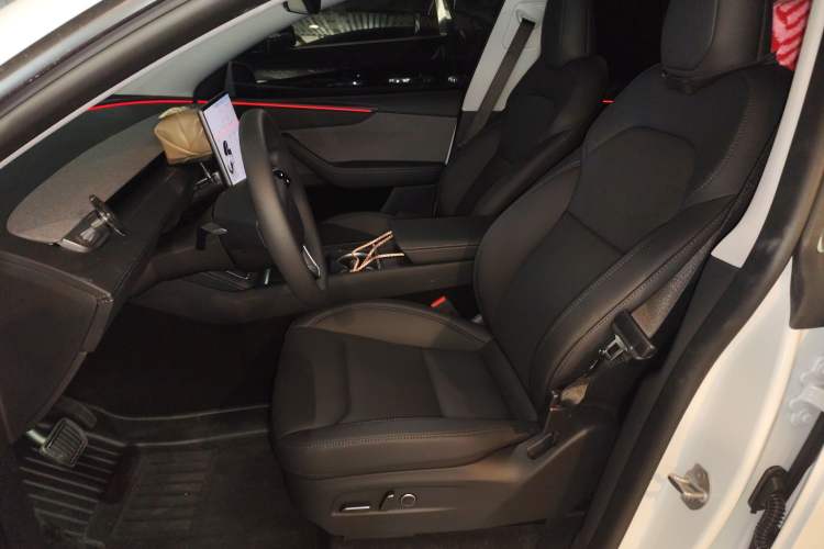 Used Tesla Model Y 2025 Rear-Wheel-Drive Version