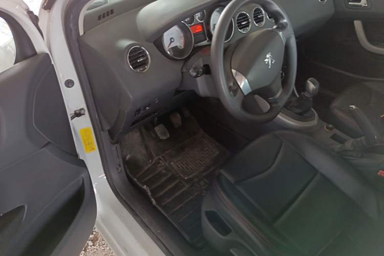 Used Peugeot 408 2013 2.0L Manual Comfort Edition Driver Seat