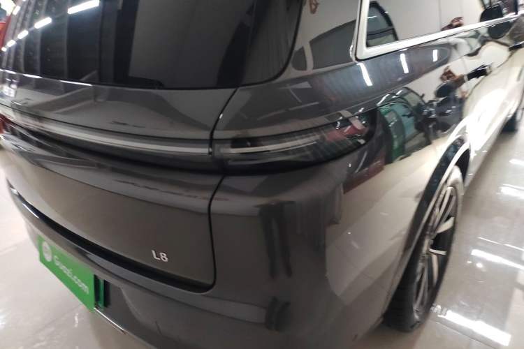 Used Li Auto L8 2023 Pro Model
