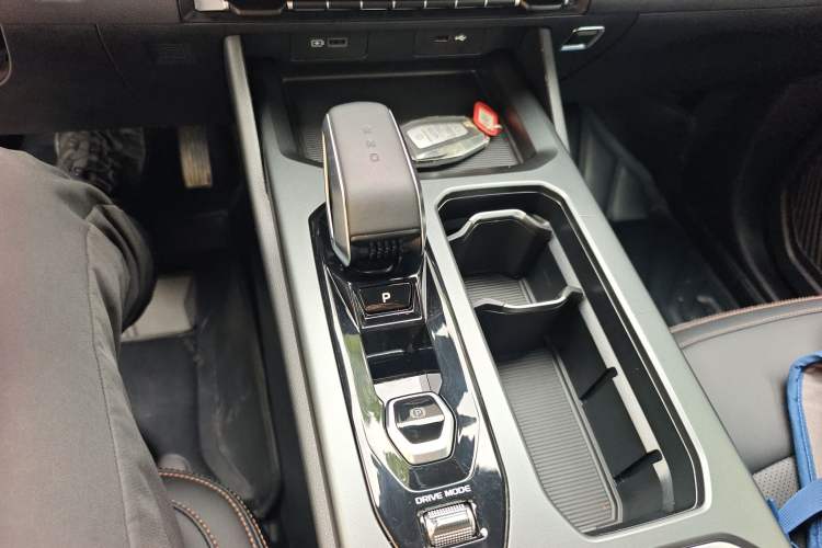 Used Geely Auto Haoyue L 2024 2.0T DCT Prestige Version Gear Lever