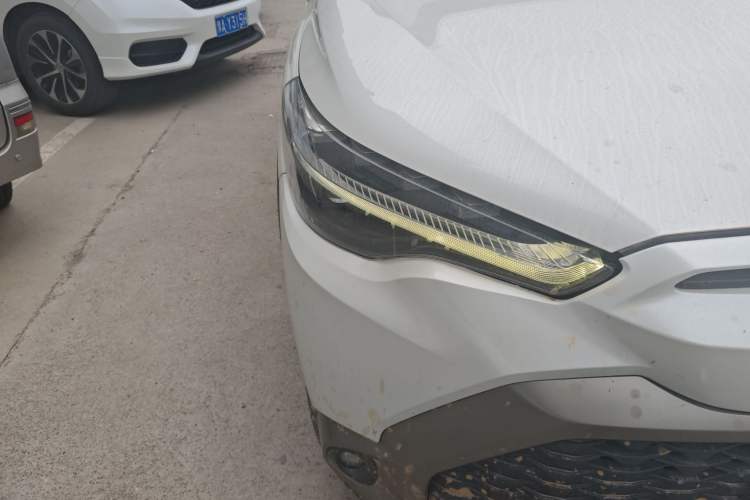 Used Toyota FRONTLANDER 2022 2.0L CVT Luxury PLUS Edition Right Front Headlight