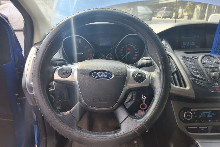 Used Ford Focus 2012 Hatchback 1.6L Automatic Fashion Edition
