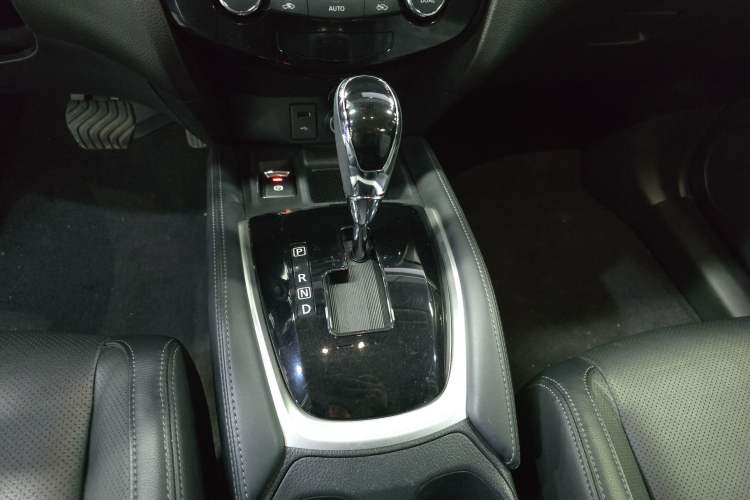 Used Nissan X-Trail 2020 2.0L XL ITS CVT 2WD SmartConnect Comfort Edition Gear Lever
