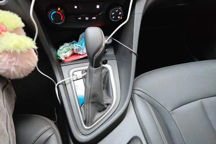 Used Buick GT 2021 Revised Version Flagship 1.5L Automatic Elite Edition Gear Lever