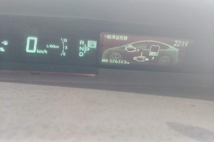 Used Toyota Prius 2012 1.8L Luxury Edition Odometer Close Up
