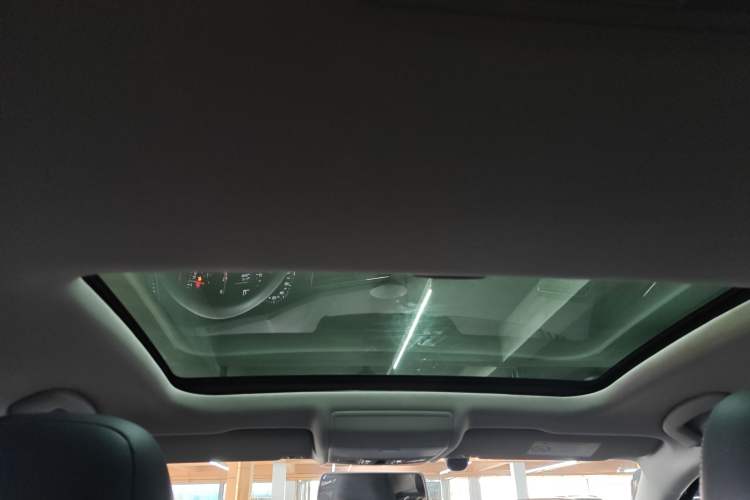 Used Volkswagen Lamando 2017 230TSI DSG Fashion Edition Headliner