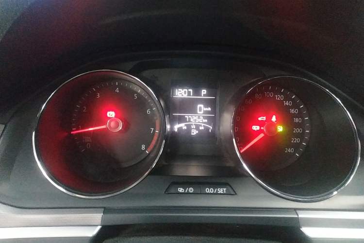 Used Volkswagen Bora 2016 1.6L Automatic Fashion Model Instrument Cluster