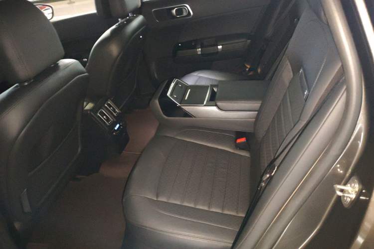 Used Citroen C6 2017 380THP Prestige Model